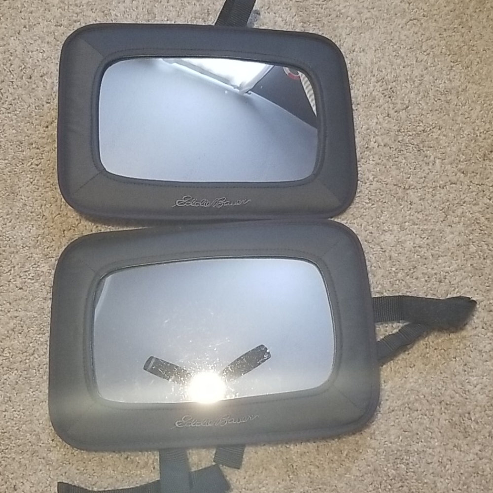 Vehicle carseat mirrors